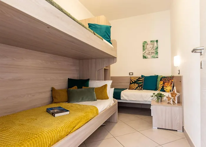 Cozy Floor With Shared Garden *