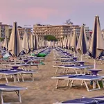 Cozy Floor With Shared Garden Bibione