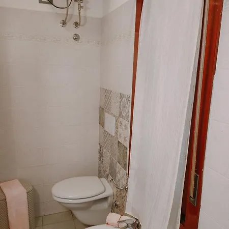 Recently Renovated Two Bedroom Flat In