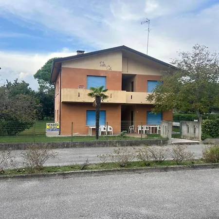 Apartment Recently Renovated Two Bedroom Flat In *