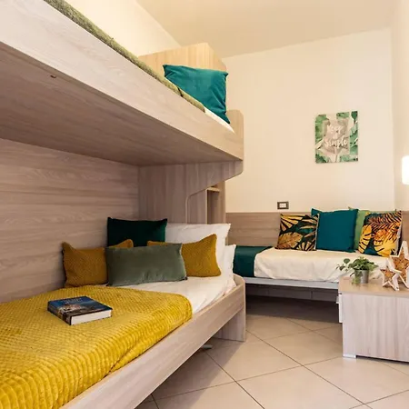 Cozy Flat With Shared Garden In A Charming Villa *
