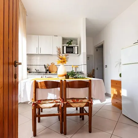 Διαμέρισμα Cozy Flat With Shared Garden In A Charming Villa *