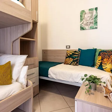 Cozy Flat With Shared Garden In A Charming Villa Διαμέρισμα Μπιμπιόνε